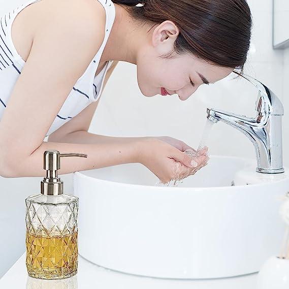 Fossa Liquid Soap Dispenser Shampoo Lotion Bottle with Chrome Finish Pump Holder, Ideal for Bathroom Countertop, Kitchen, Laundry Room (White) GSD-001